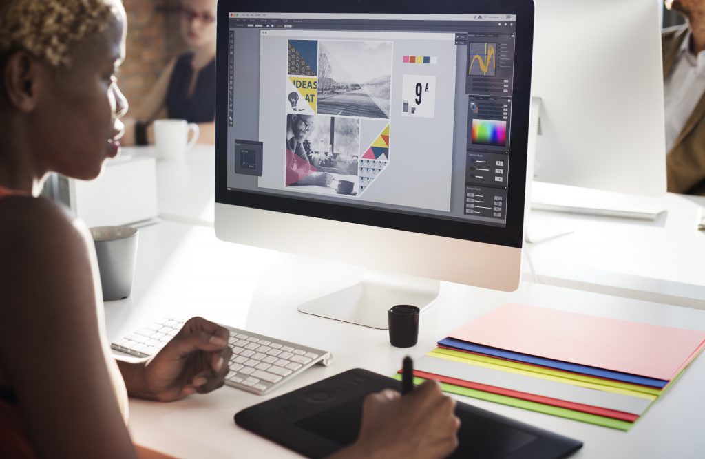 Graphic Designer 
